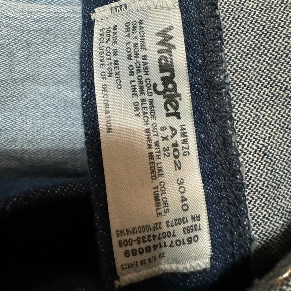 Wrangler women’s 14 MWZ dark wash - Picture 3 of 3